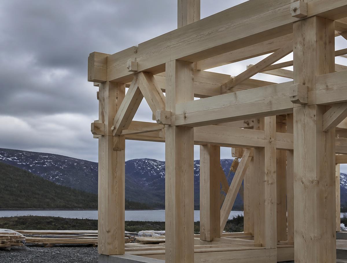 Bärande träkonstruktion till ett bostadshus under uppförande
